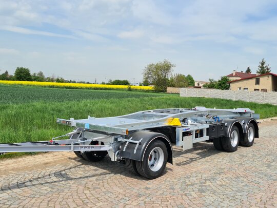 Przyczepy kontenerowe z&nbsp;obrotnicą